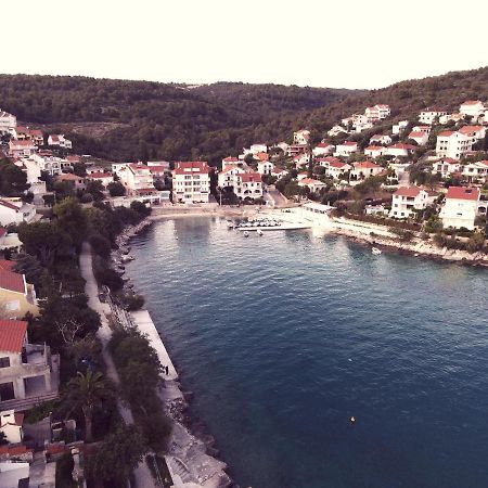 Apartments Victoria Trogir Bagian luar foto