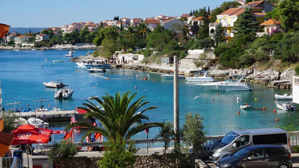 Apartments Victoria Trogir Bagian luar foto